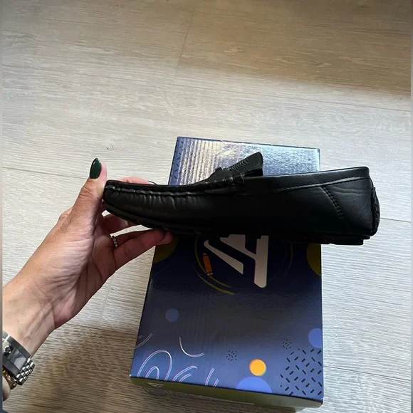 Black loafers Casual Slip-On Moccasin Flats Boys Dress Shoes - Picture 5 of 8